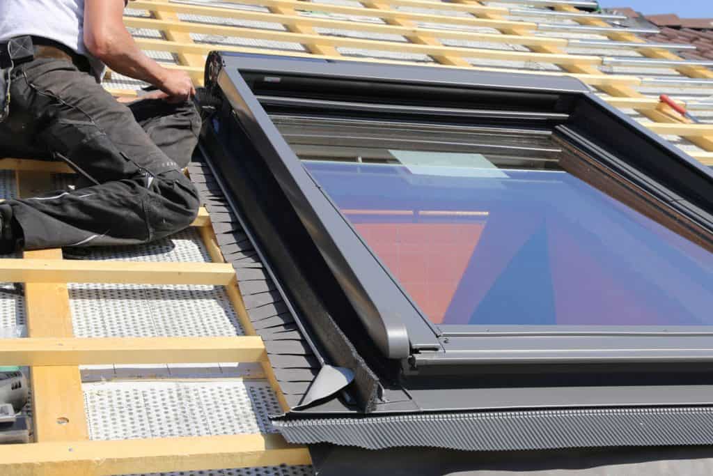 assembly of new roof windows as part of a roof covering